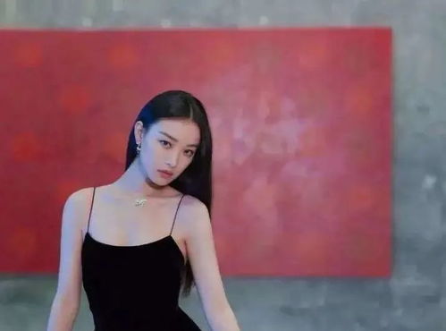 9個動作打造迷人直角肩，告別粗壯斜方肌，重塑都市白領優雅體態