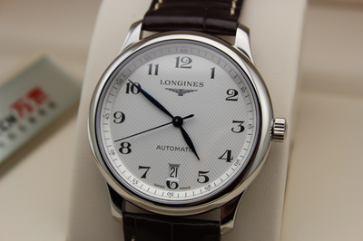 探秘皮帶白面男士機械表 價格、廠家與鐘表文化